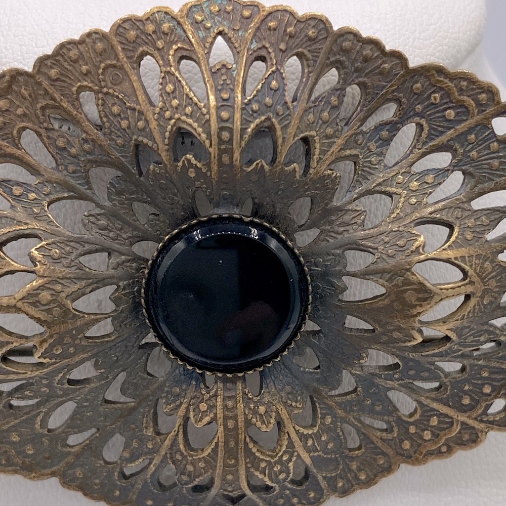 Vintage Victorian Antique Gold Toned Filigree Statement Brooch With Black Stone - Picture 5 of 5